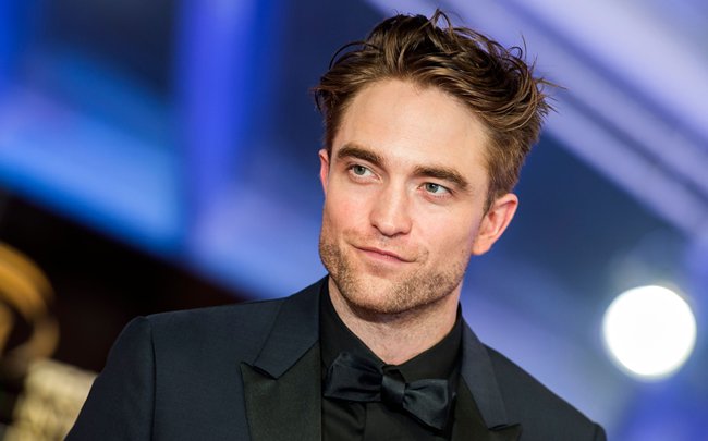 “Người dơi” Robert Pattinson đẹp trai nhất thế giới lận đận trong tình duyên