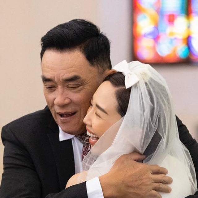 Bí mật buồn đằng sau việc mẹ Tóc Tiên vắng mặt trong đám cưới con gái